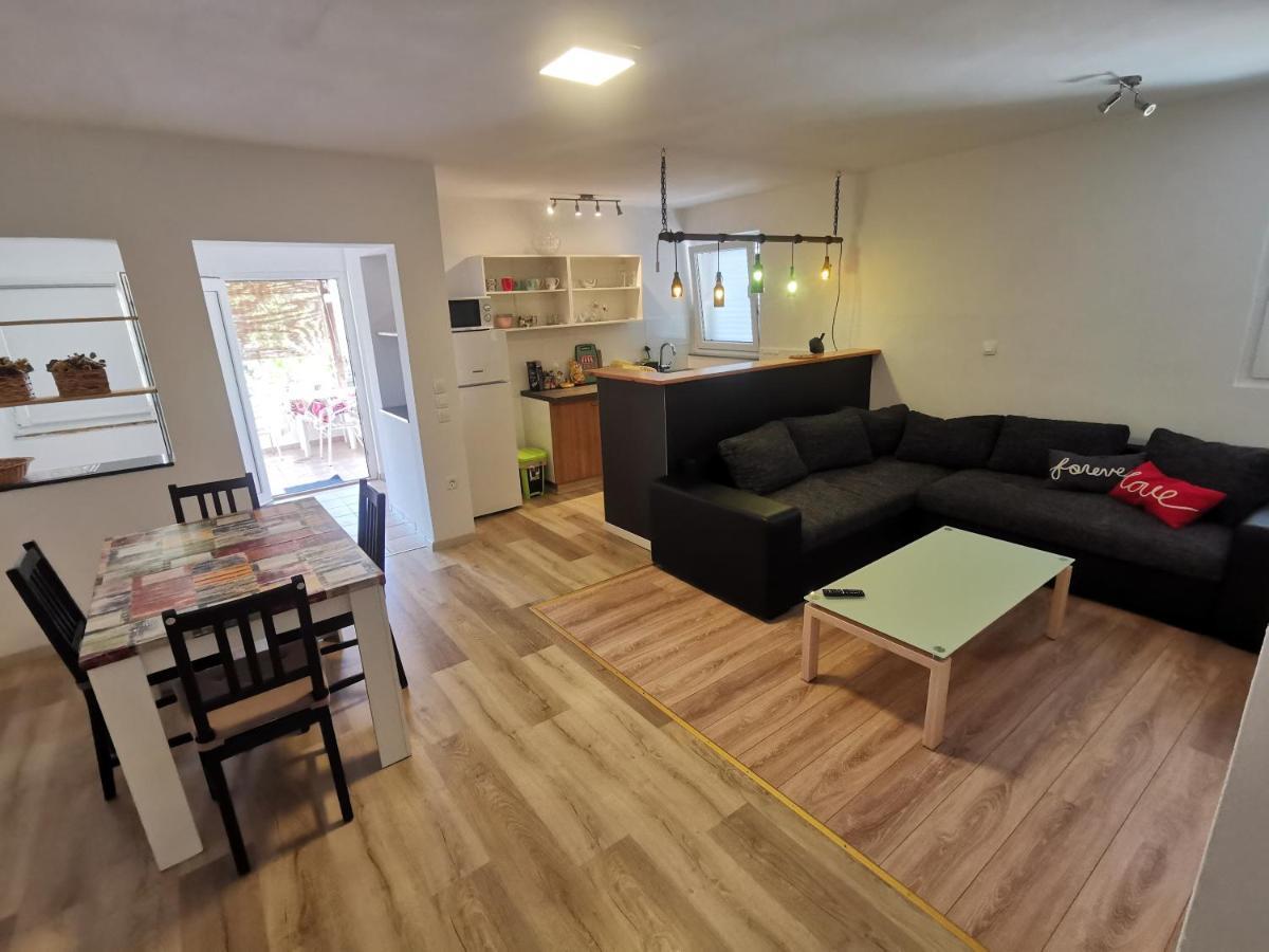 Fa-Ni Apartment Novalja Ngoại thất bức ảnh